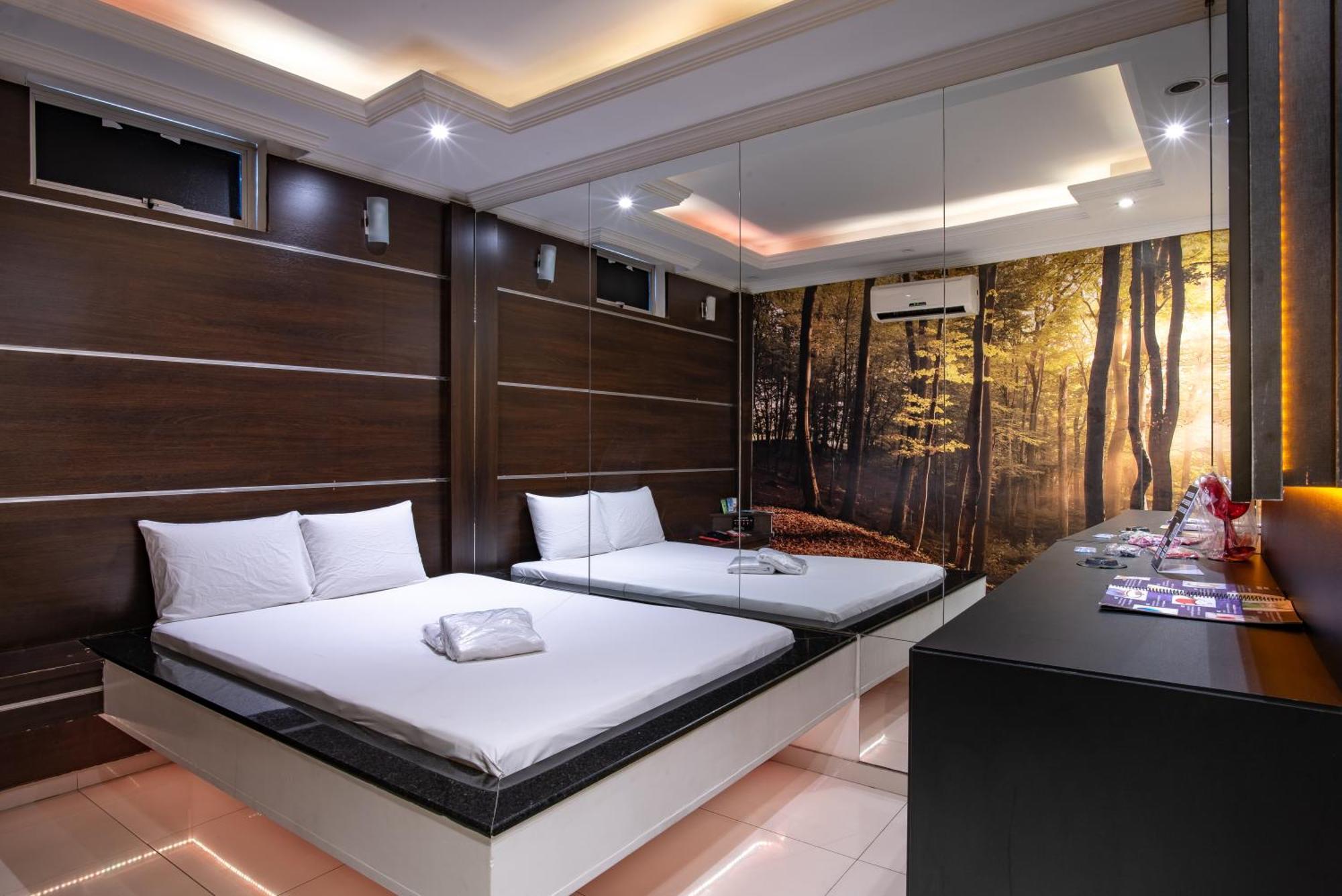 Motel Fantasy 2 (Adults Only) Contagem Bagian luar foto