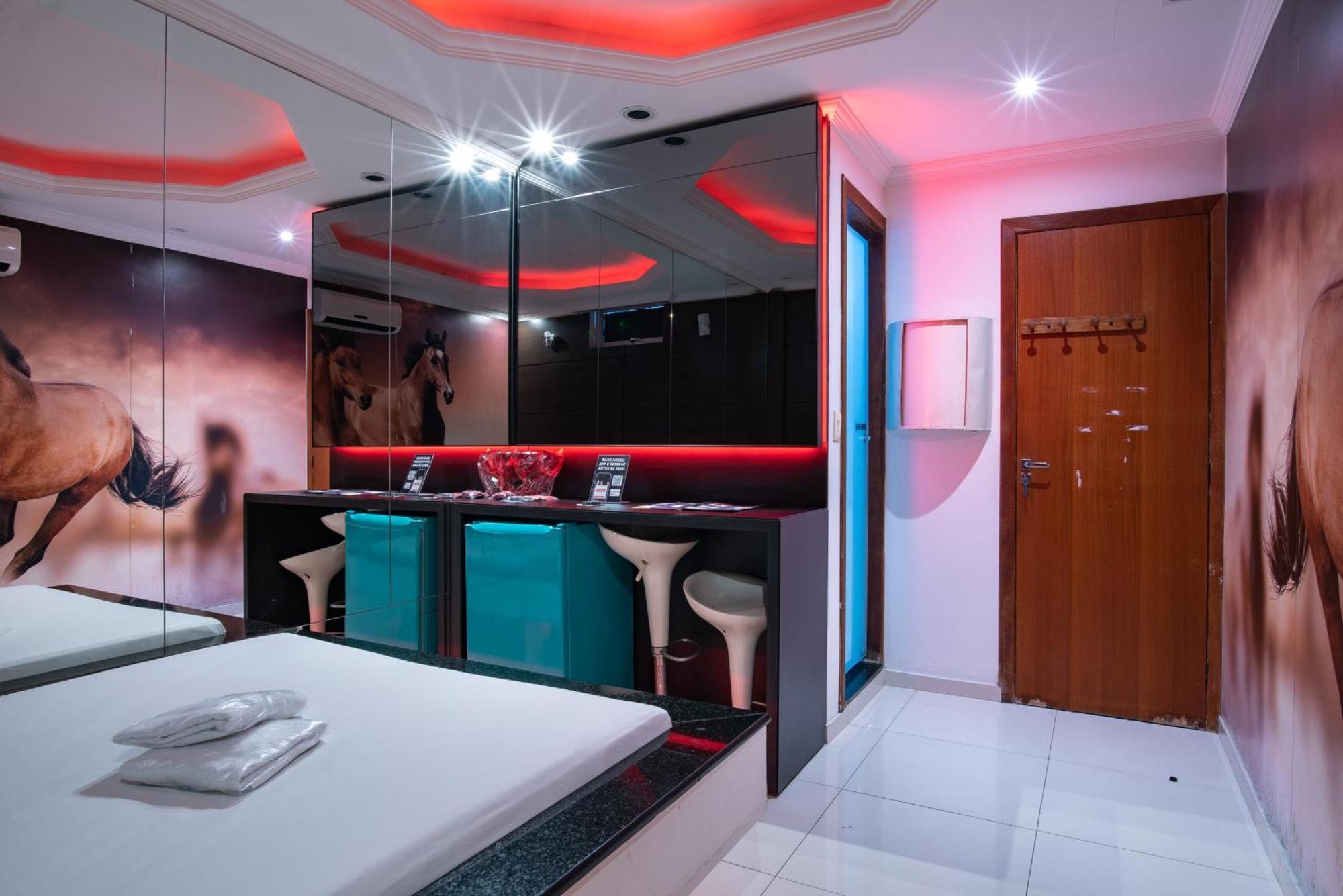 Motel Fantasy 2 (Adults Only) Contagem Bagian luar foto