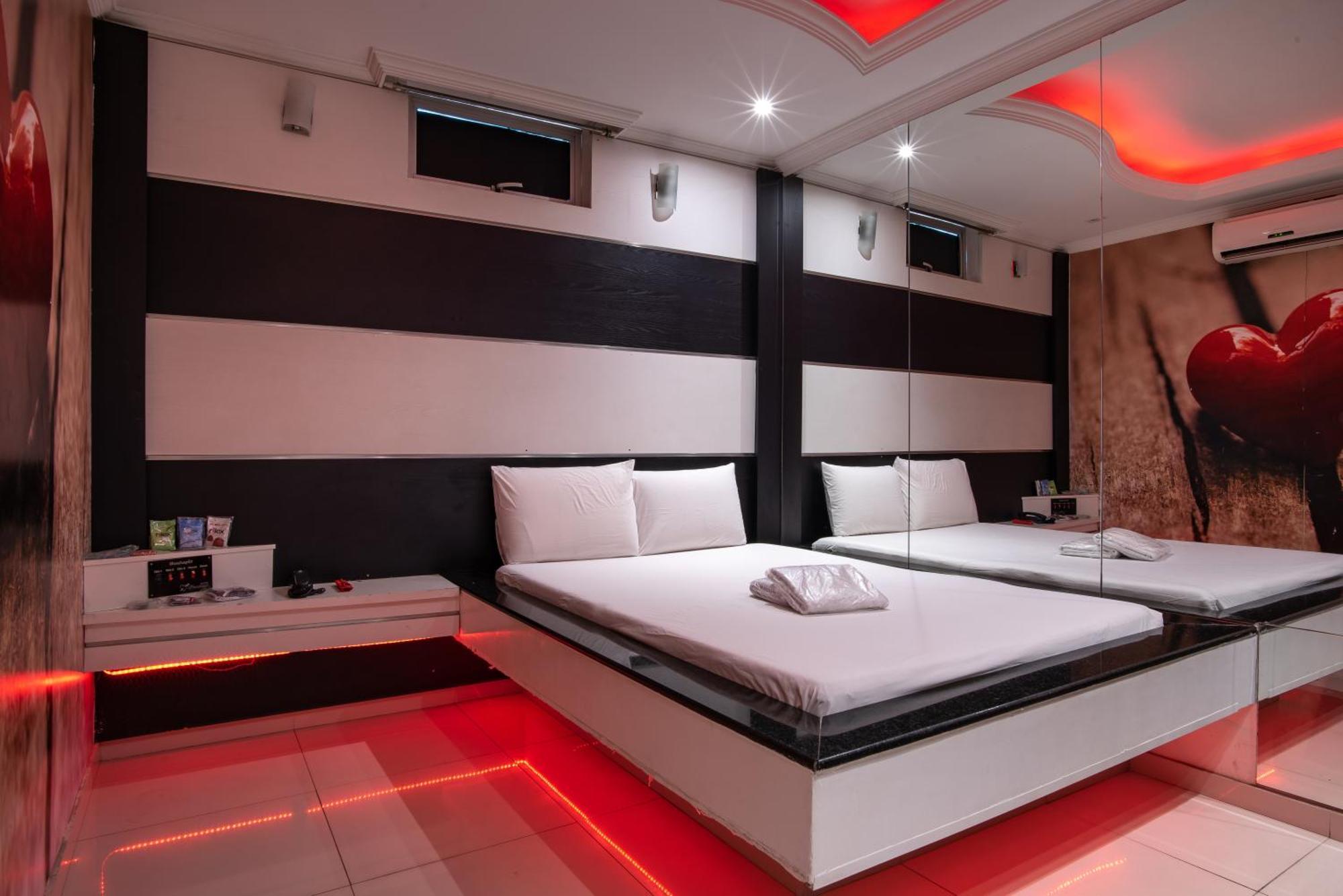 Motel Fantasy 2 (Adults Only) Contagem Bagian luar foto