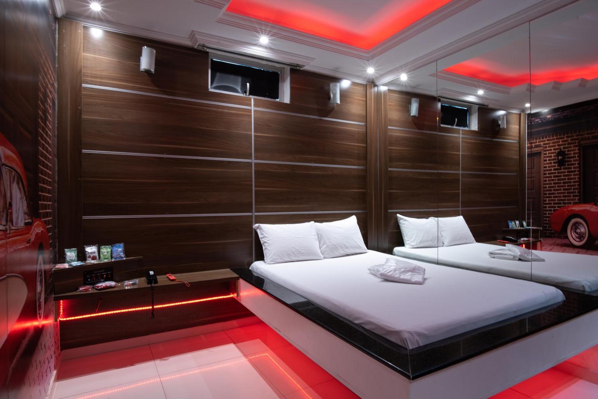 Motel Fantasy 2 (Adults Only) Contagem Bagian luar foto
