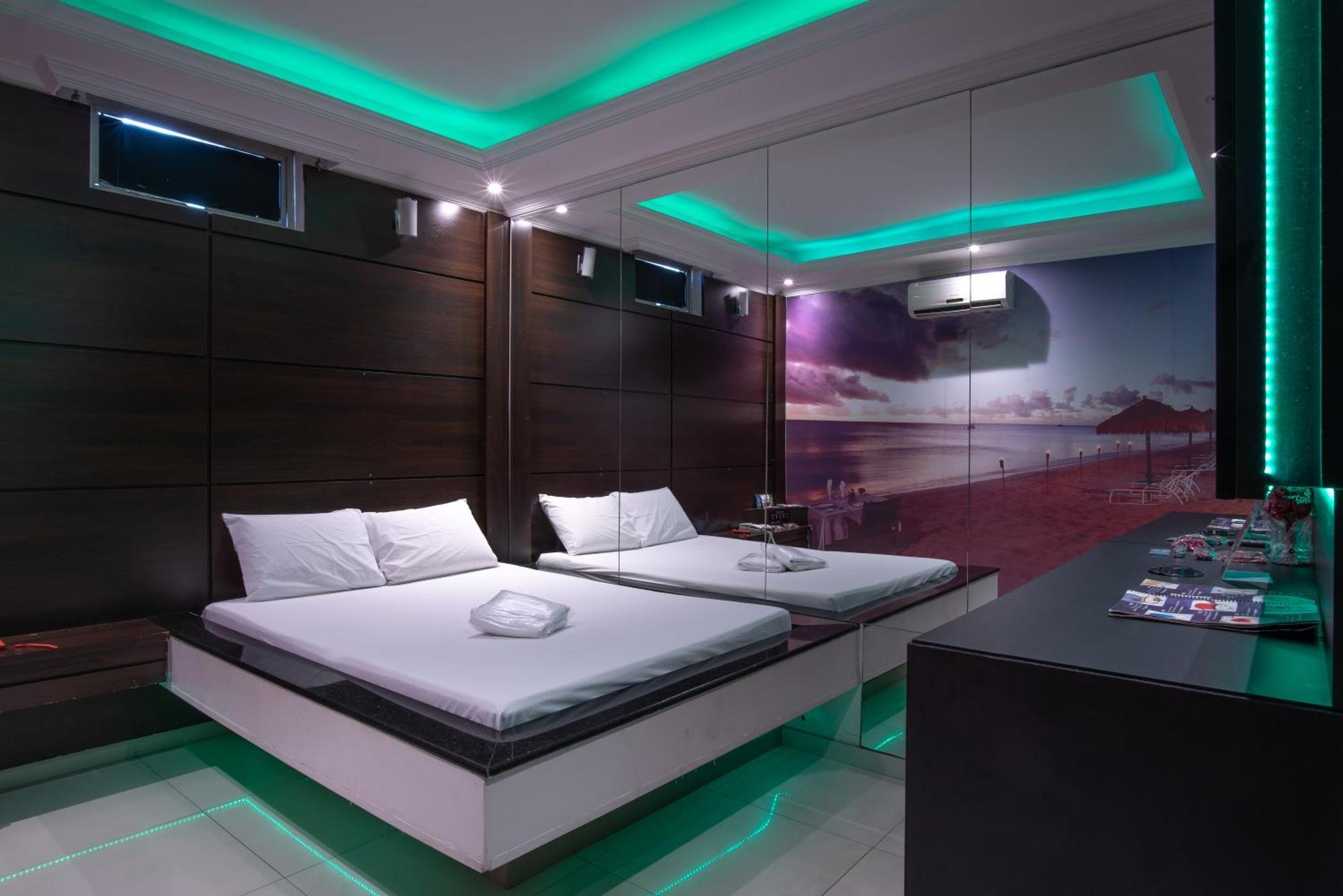 Motel Fantasy 2 (Adults Only) Contagem Bagian luar foto