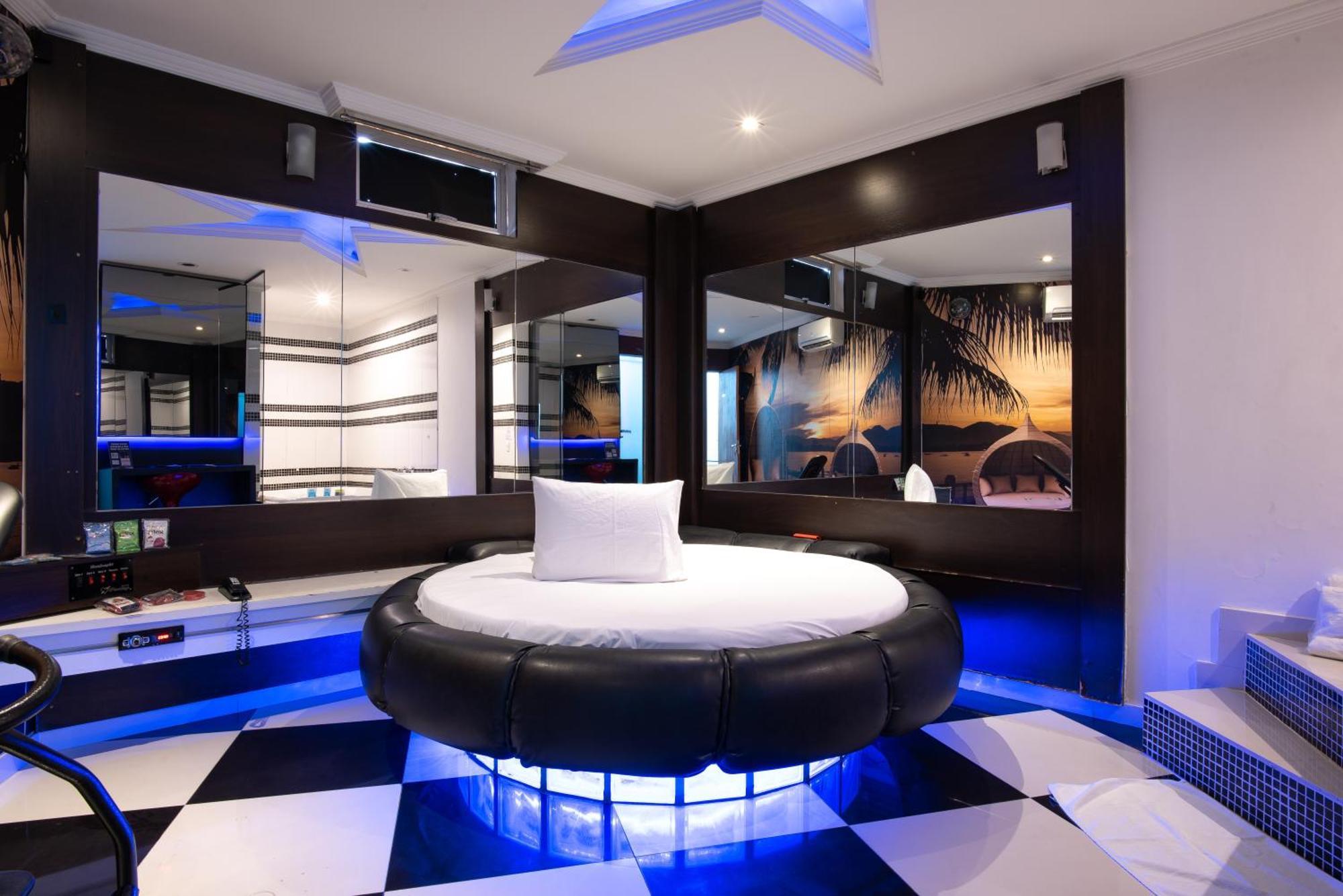 Motel Fantasy 2 (Adults Only) Contagem Bagian luar foto